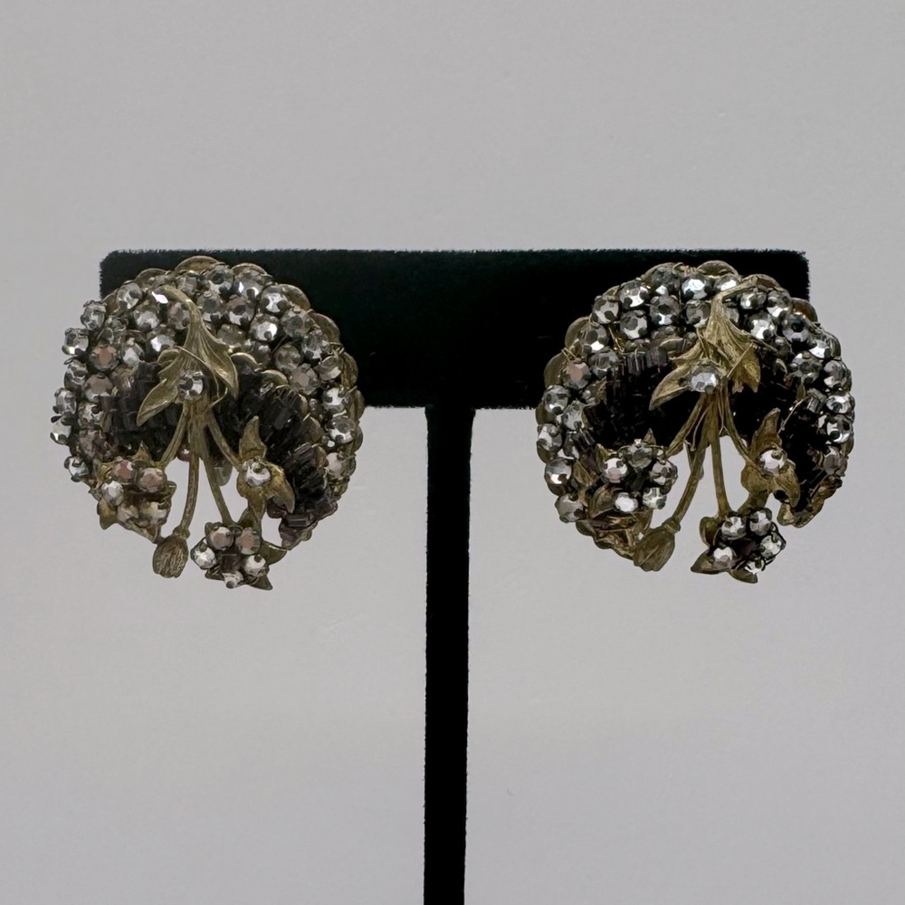 VINTAGE Floral Beaded Crystal Clip-On Earrings